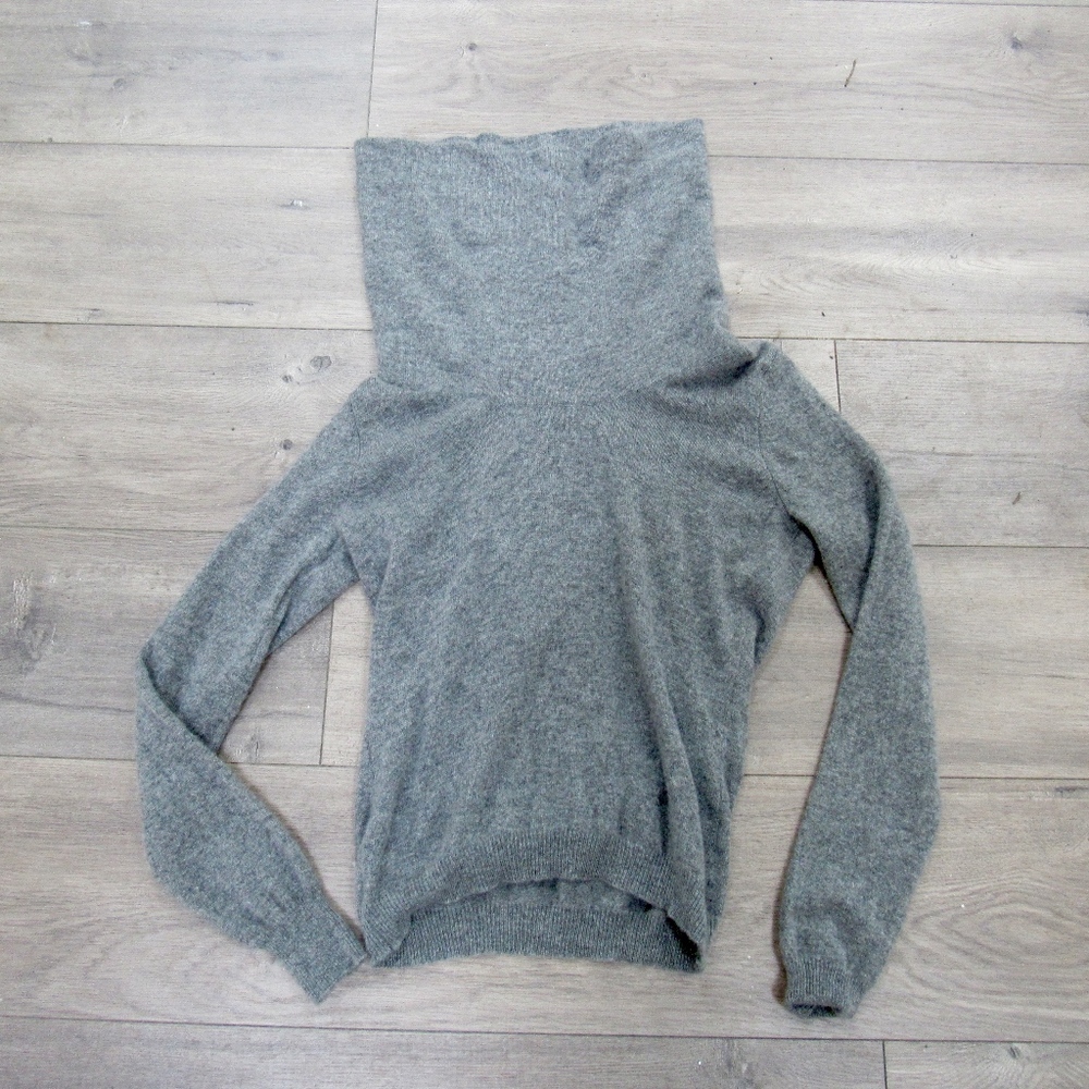 PECK AND PECK GREY CASHMERE TURTLENECK